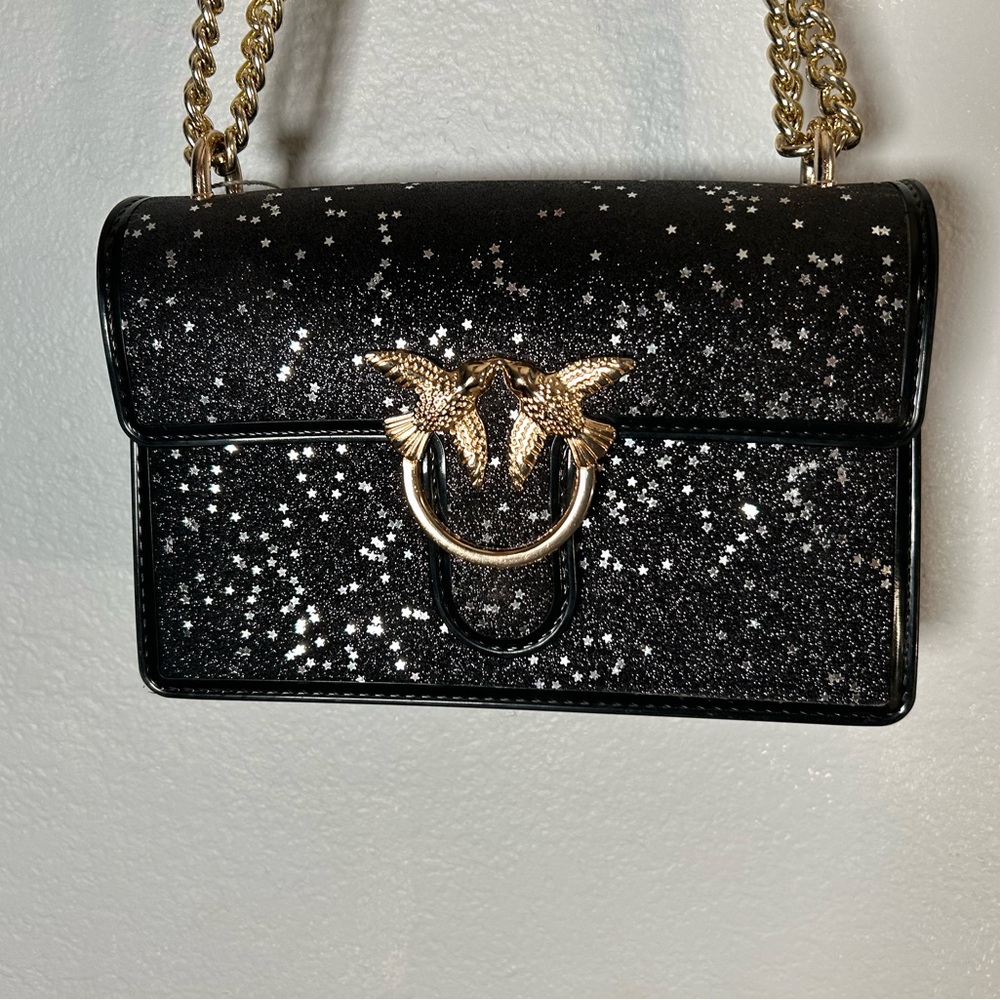 Black Star Glitter Crossbody Bag with Gold Bird Ring